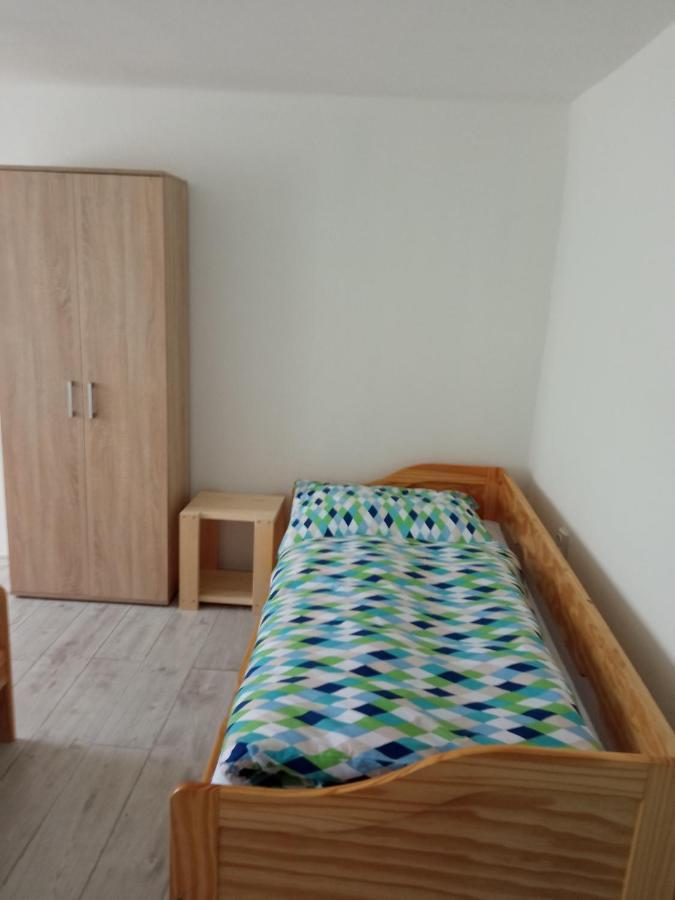 Apartmán Hulín, Chrášťany - černý Exterior foto
